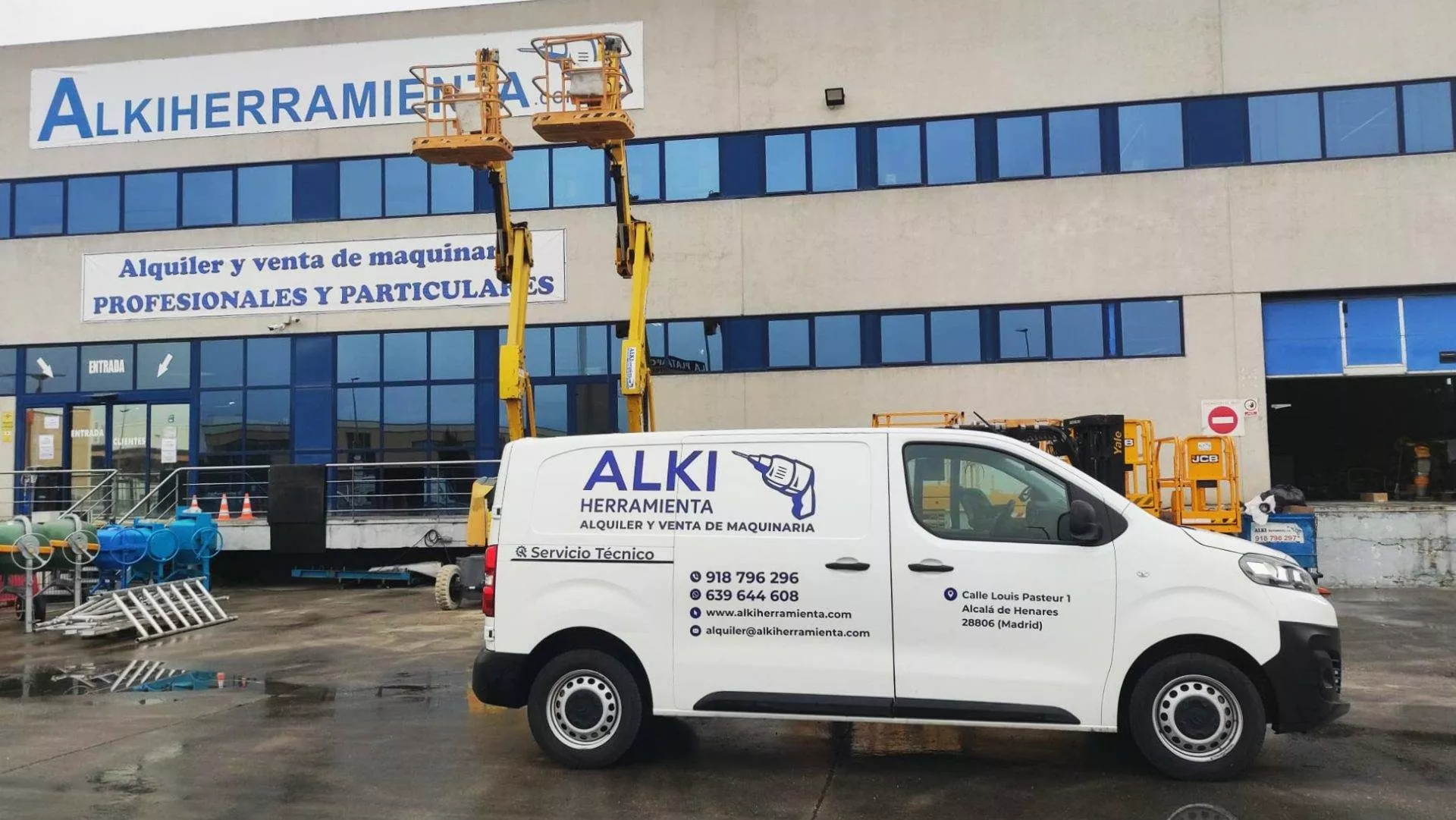 Furgoneta industrial rotulada con vinilo impreso de alta resistencia, Rotusil