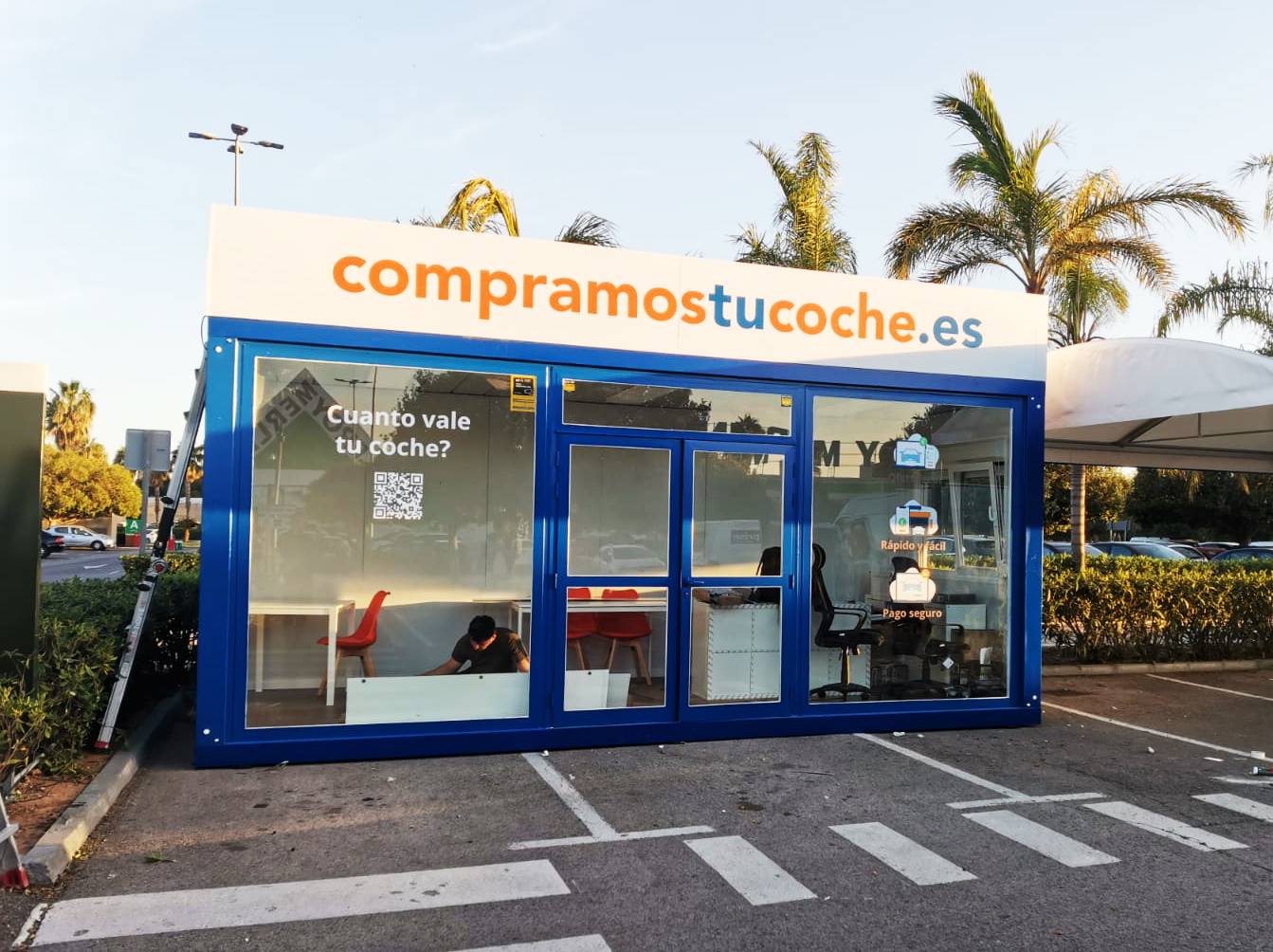 Letras corpóreas de PVC como rótulo sin luz en fachada Rotusil