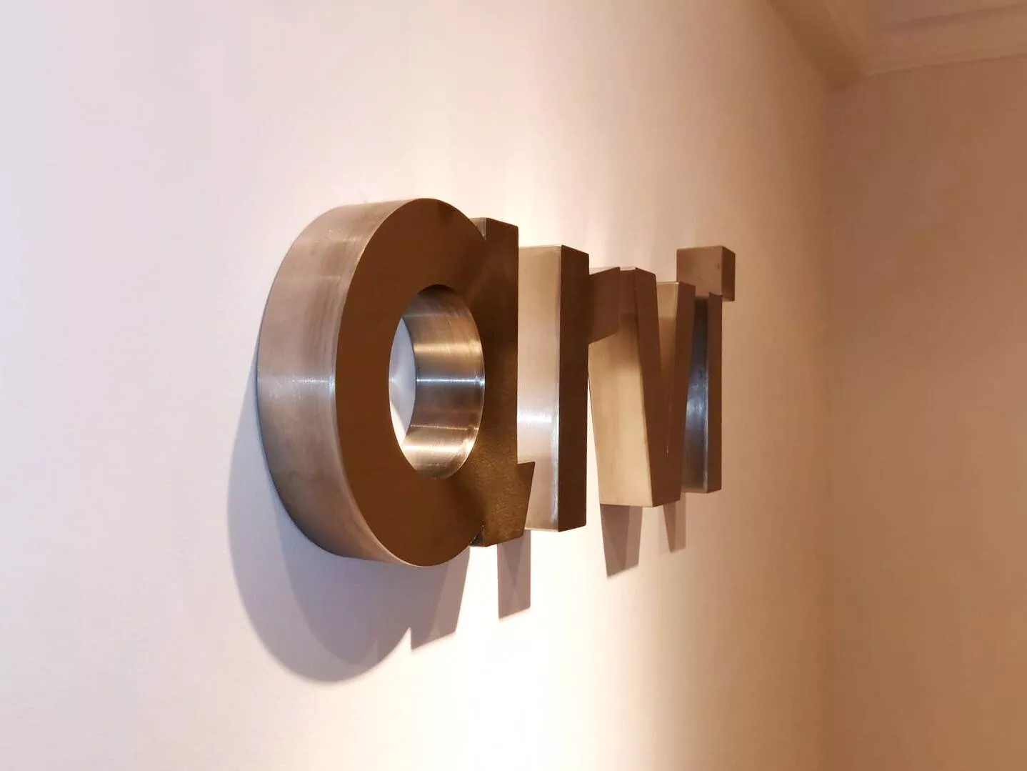 Rótulo 3D de PVC en interior de recepción en toda España