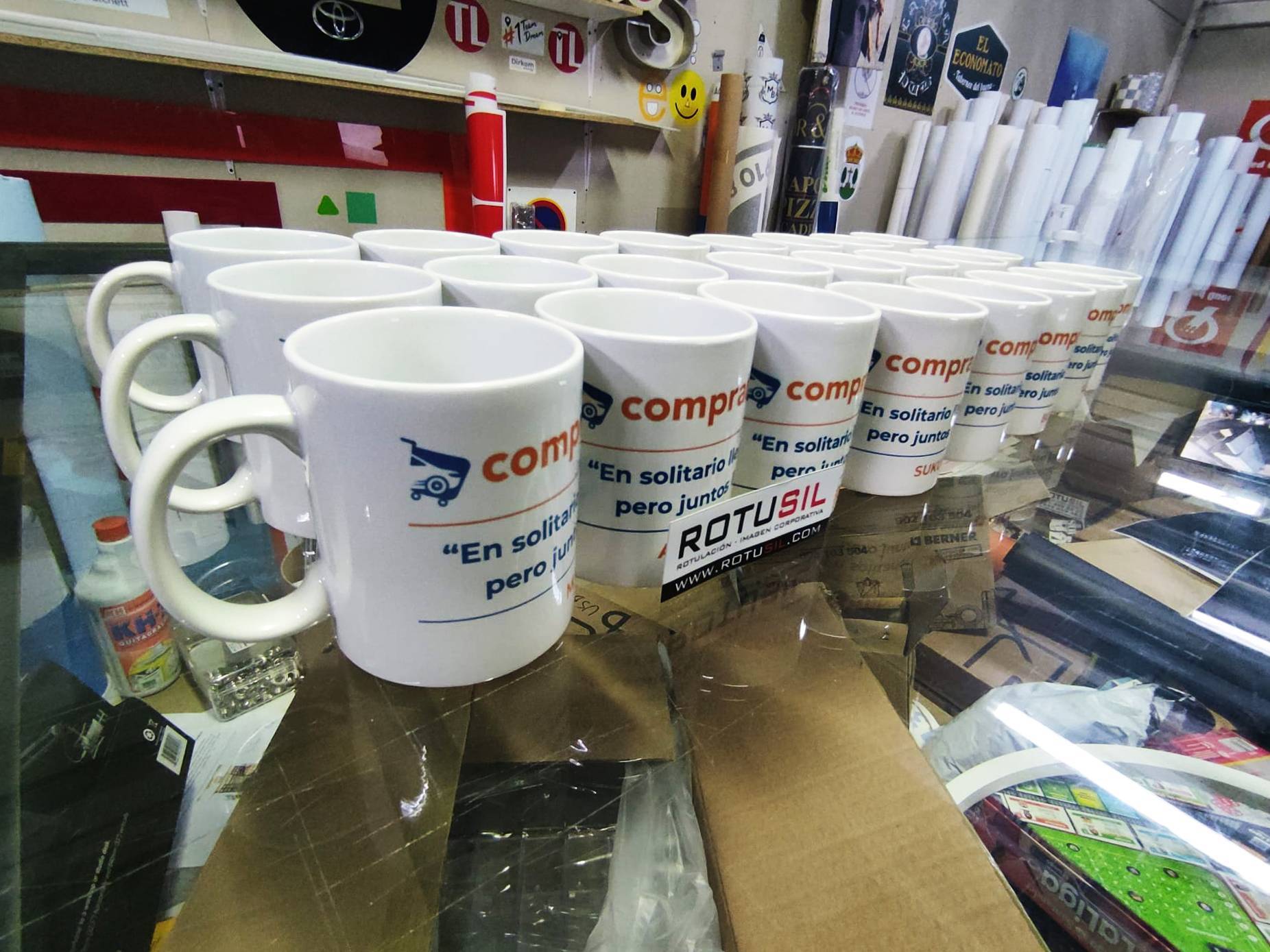 Botellas reutilizables personalizadas como regalo publicitario y merchandising en toda España