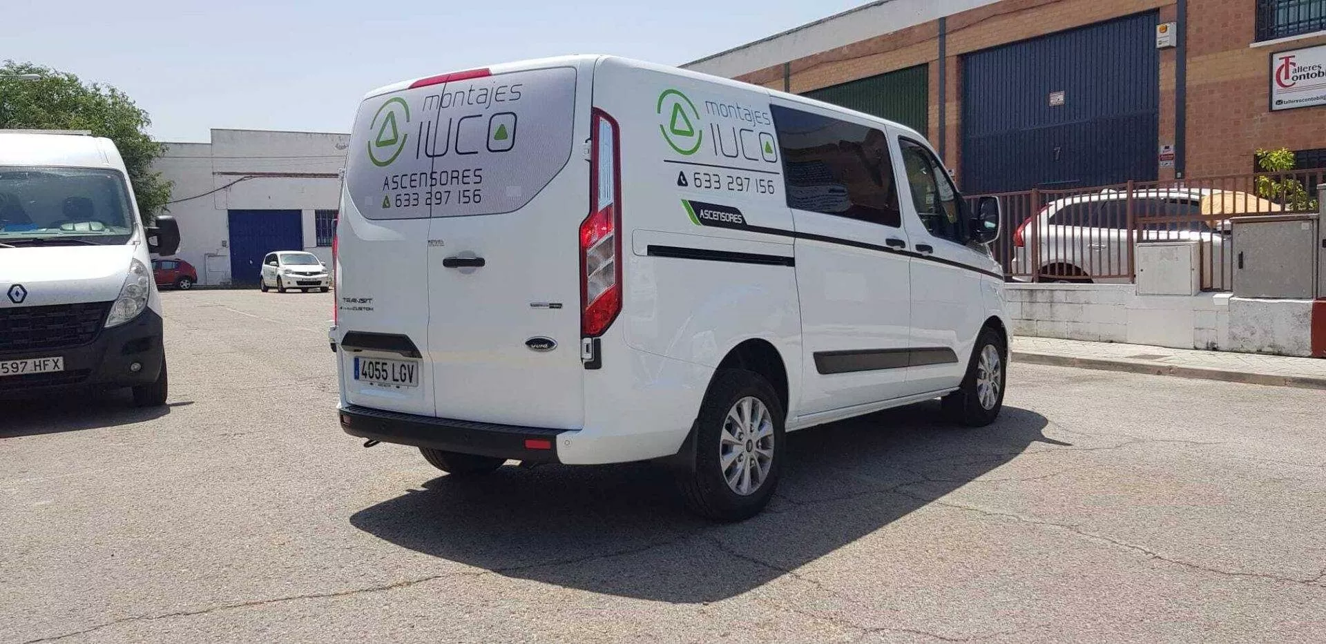 Furgoneta comercial rotulada con vinilo impreso y branding, Rotusil Arganda del Rey