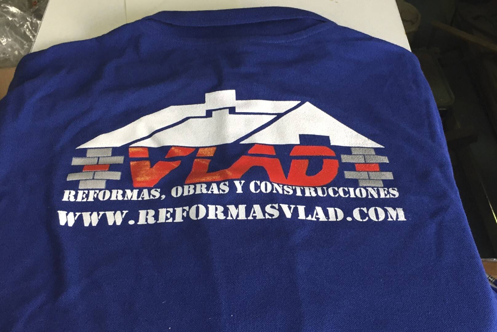 Prendas laborales con estampación textil en vinilo termoadhesivo, Rotusil Arganda del Rey
