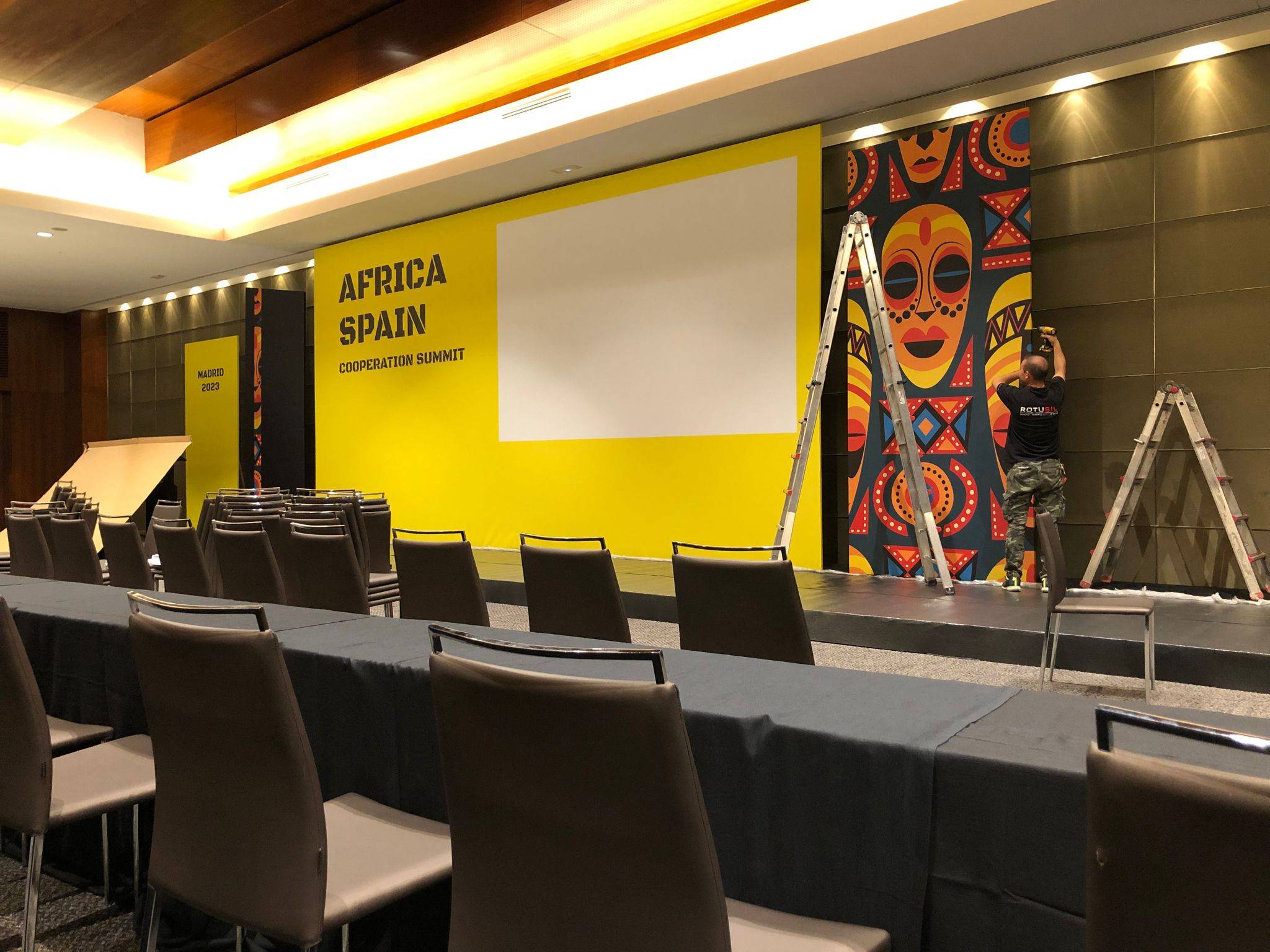 Panel rígido con impresión gran formato para señalización interior. Rotusil Arganda del Rey