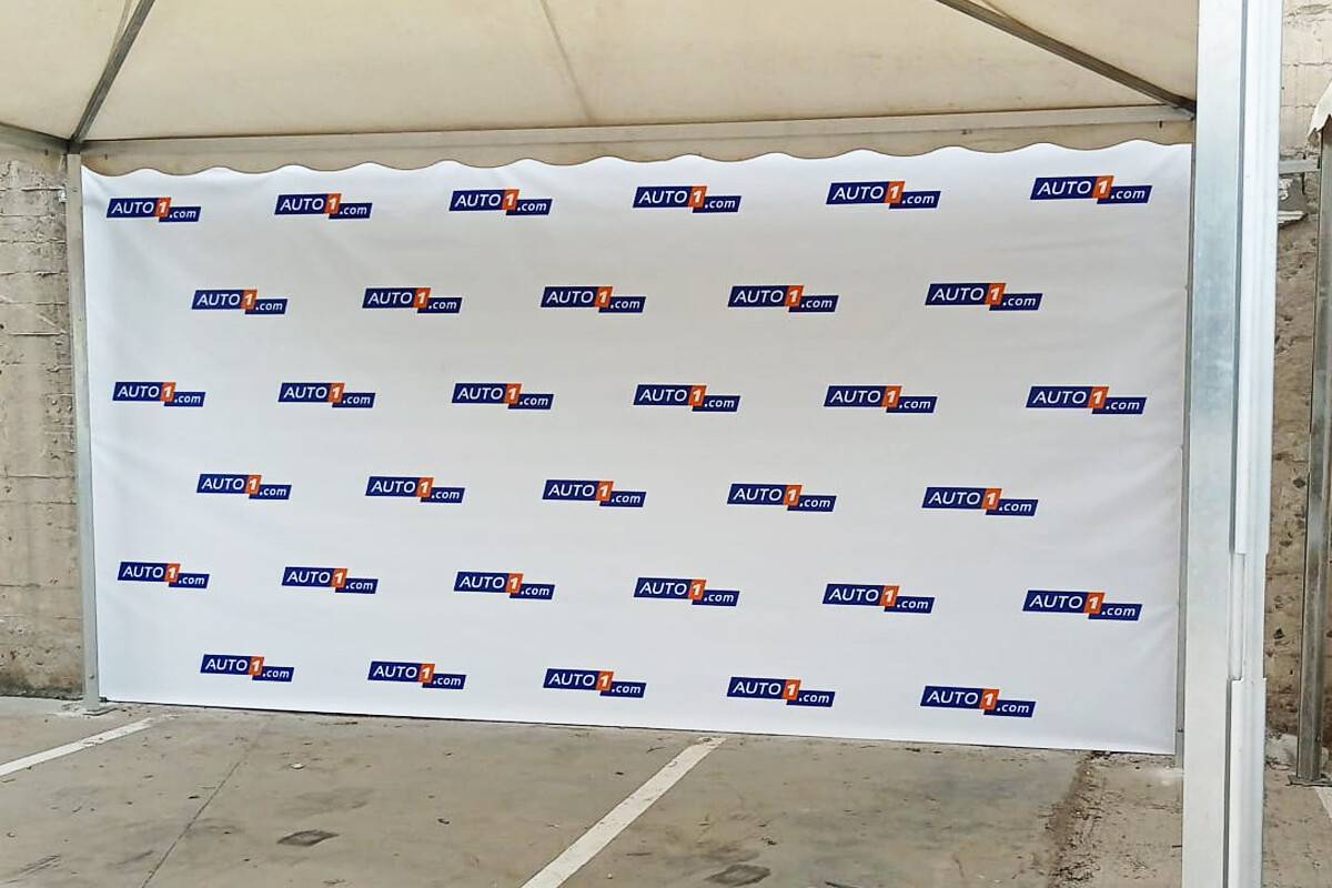 Lona publicitaria de gran tamaño para escaparate comercial, Rotusil Madrid