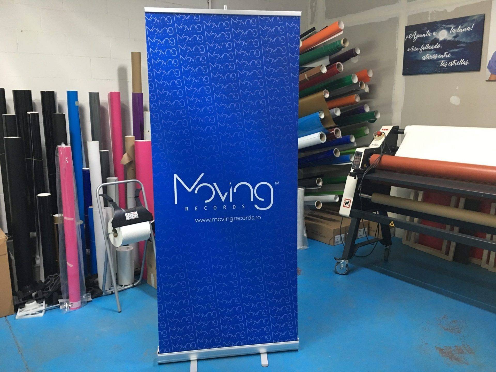 Expositor roll up de doble cara impreso para feria, en toda España
