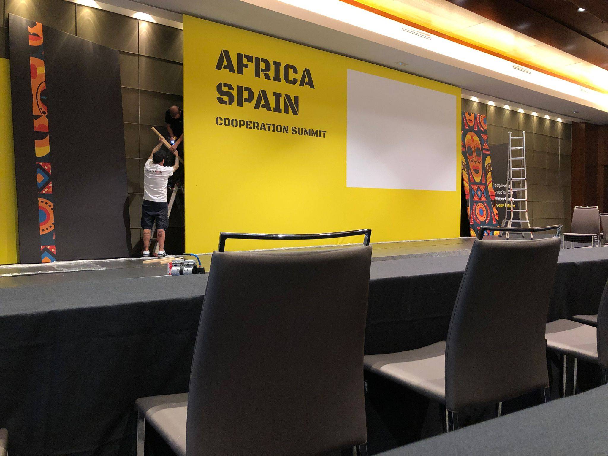 Stand modular rotulado con vinilo impreso para feria comercial, Rotusil Arganda del Rey
