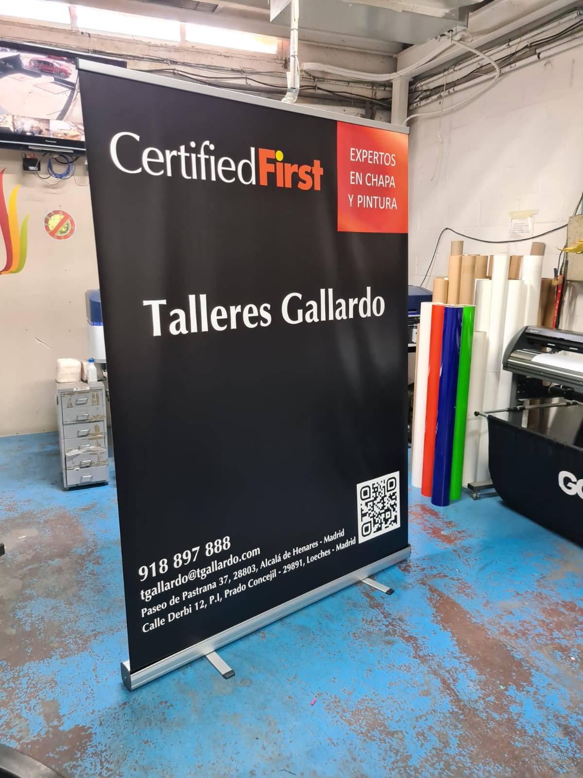 Roll up personalizado con logotipo y colores de marca, Rotusil Madrid