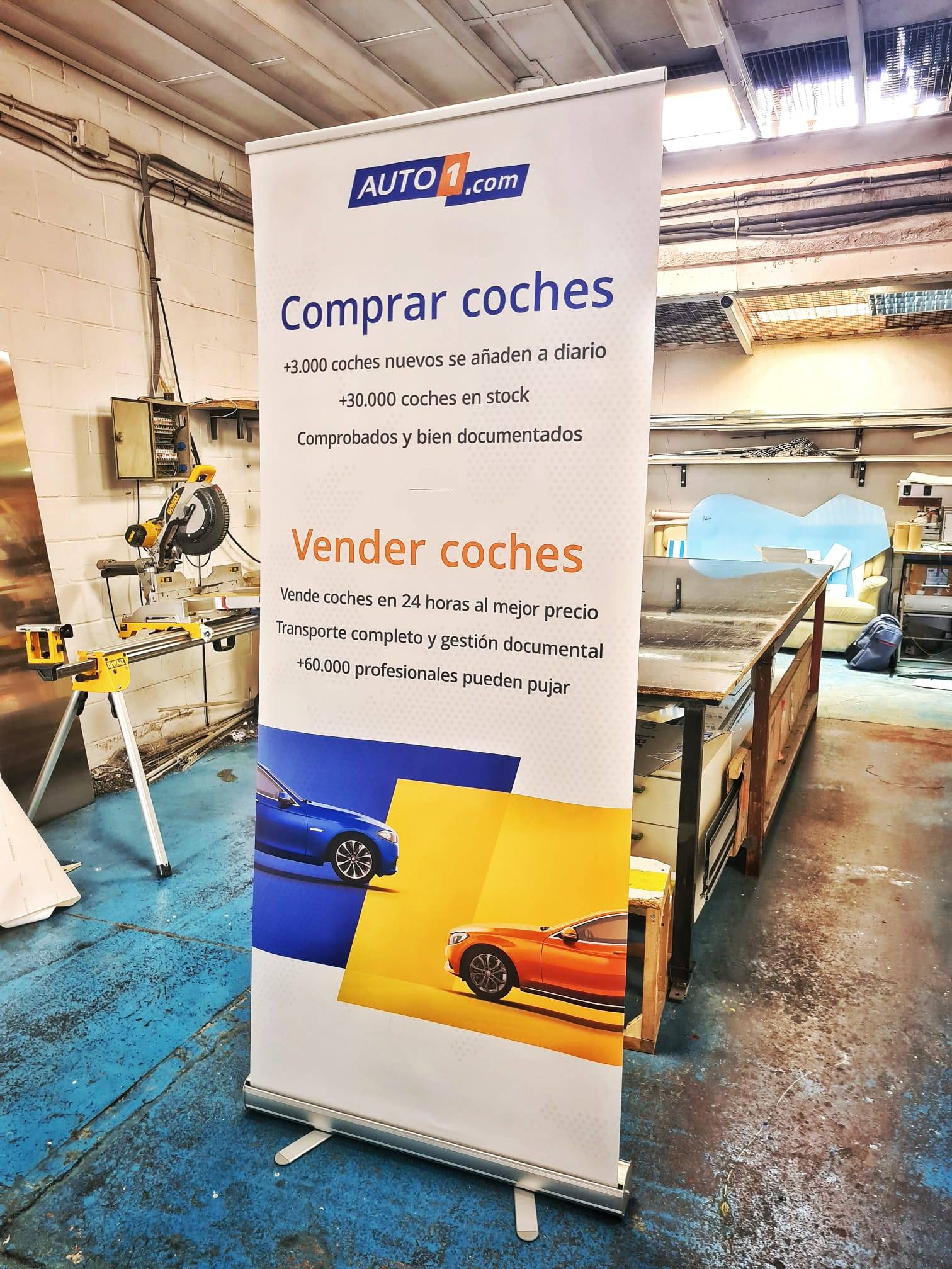 Roll up publicitario impreso en lona para stand comercial