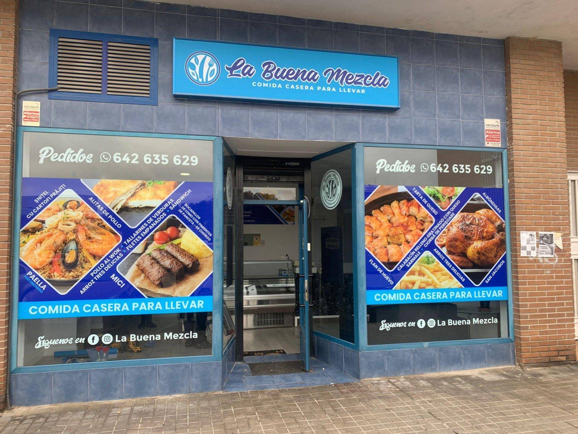 Rotulación de cristales con ácido grabado en cristalera de local comercial