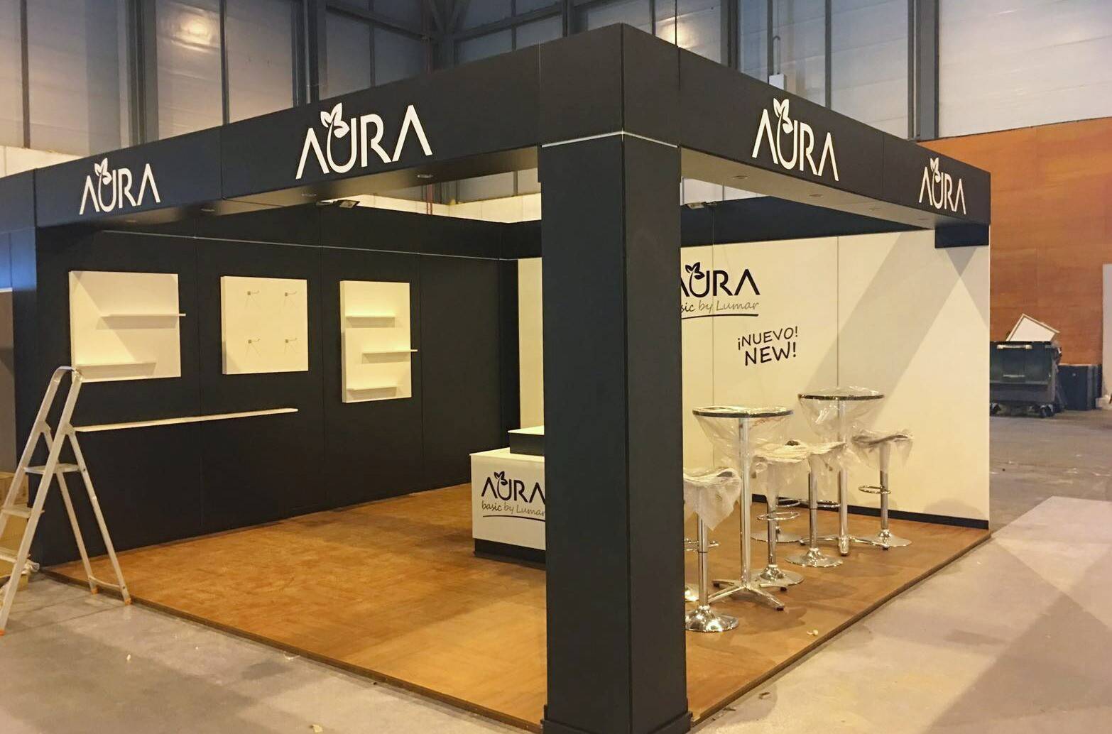 Expositor de stand para eventos con banderolas roll-up personalizadas, Rotusil Madrid
