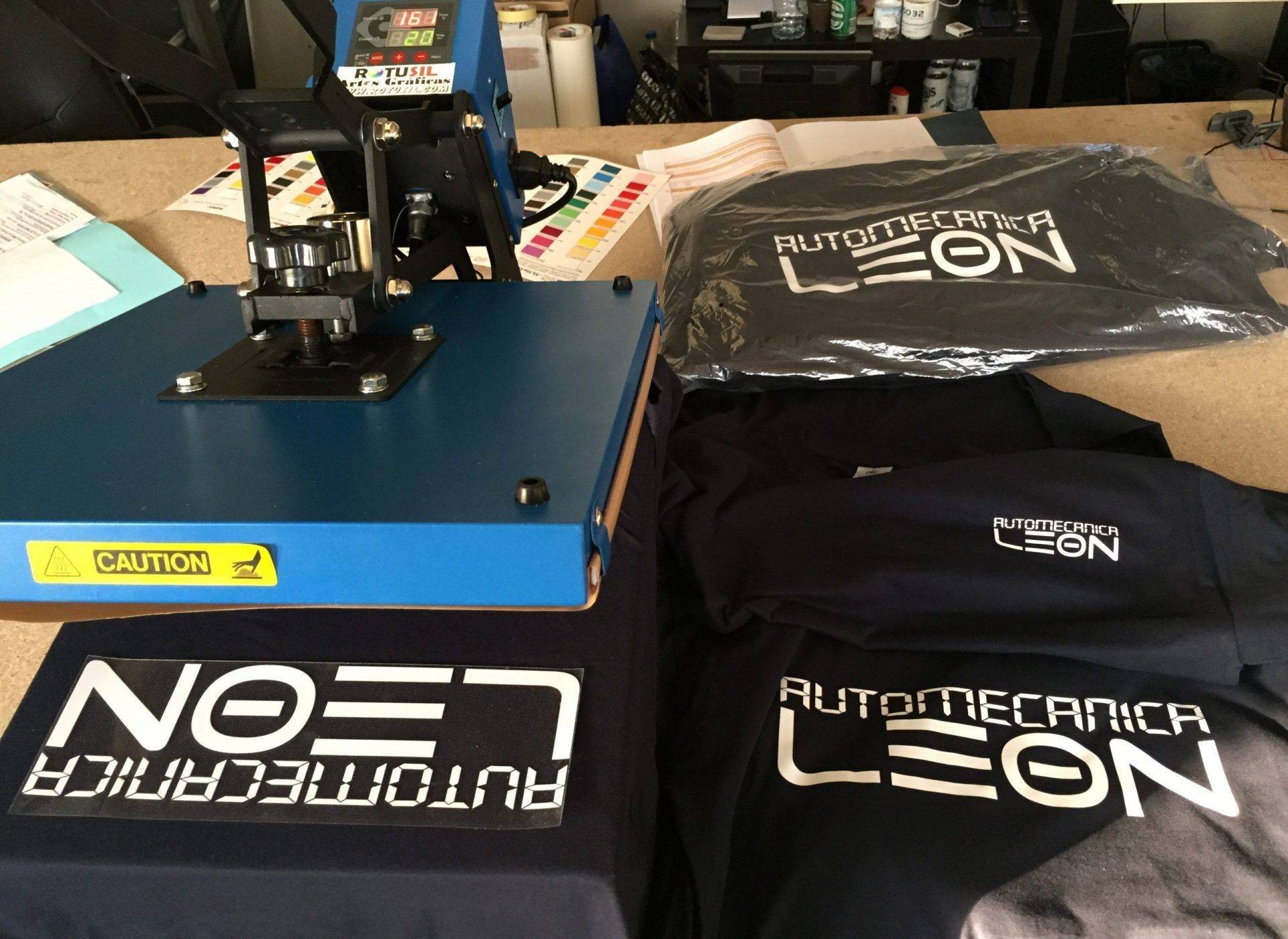 Camiseta con estampación textil mediante serigrafía de calidad
