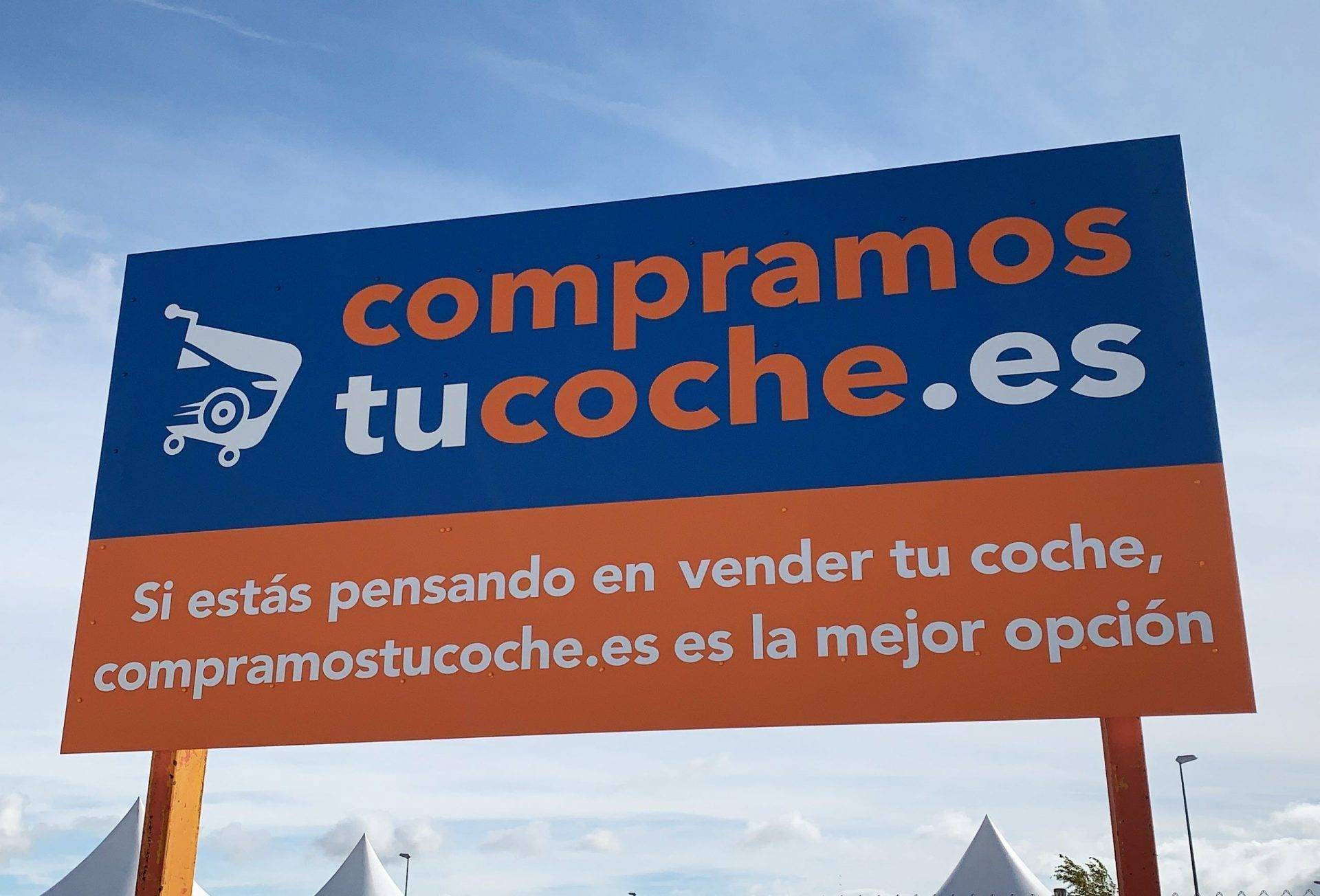 Valla publicitaria de doble cara para campaña exterior, en Madrid